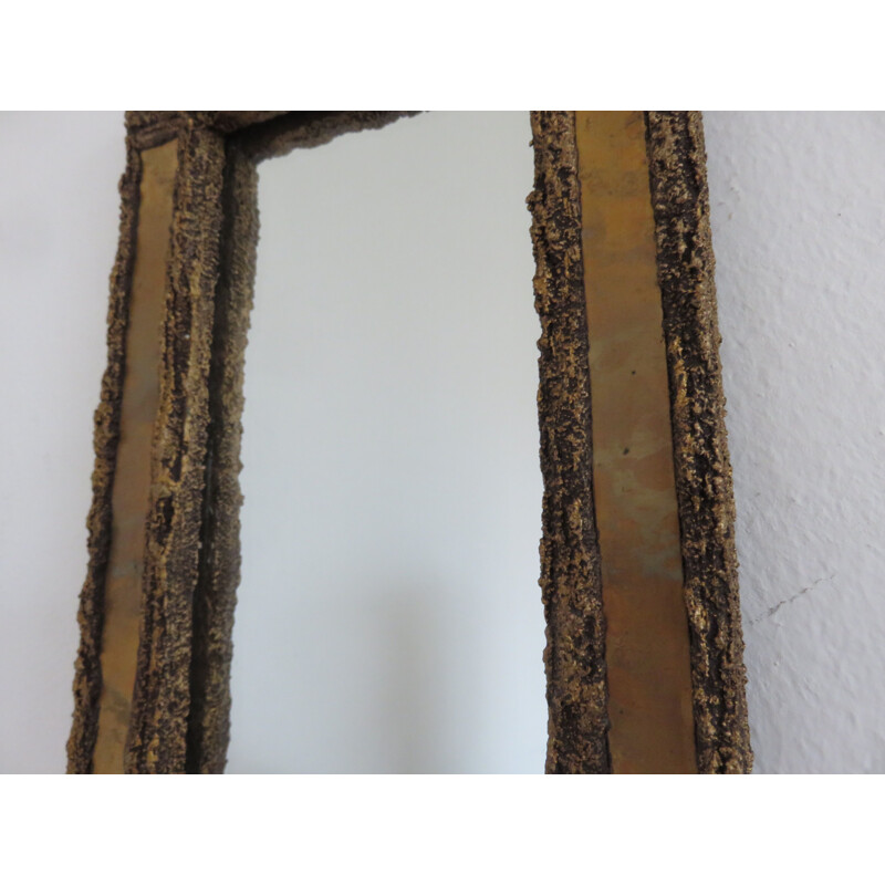 French vintage brutalist mirror in resin and brass 1960