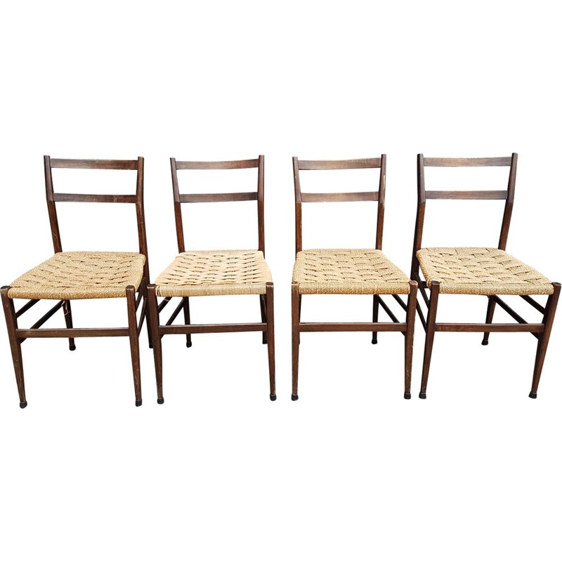 Suite de 4 chaises vintage "Leggera" par Gio Ponti 1951