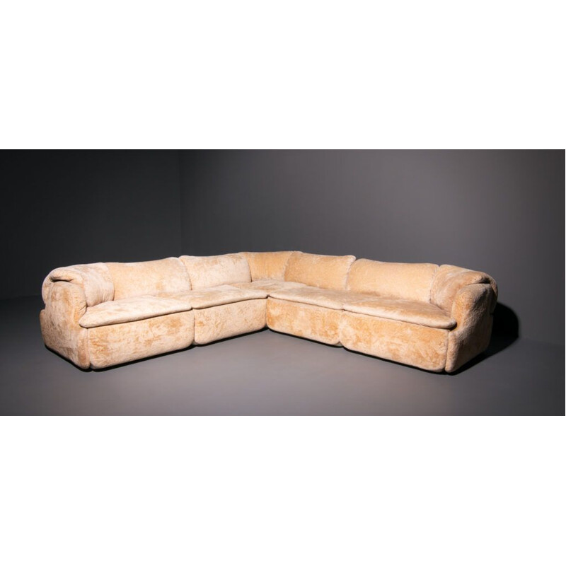 Confidential sofa in beige velvet by Saporiti