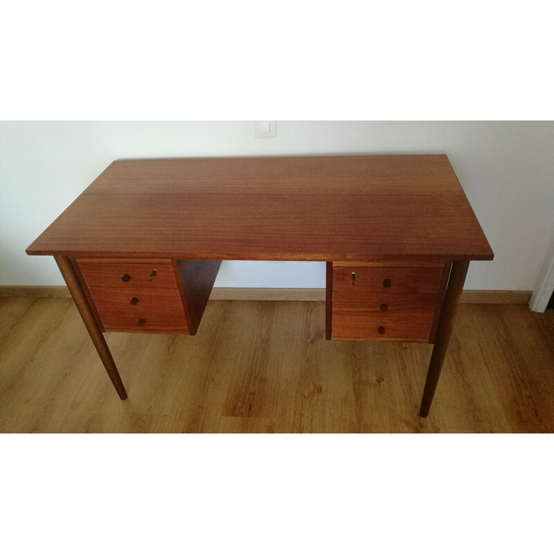Vintage scandinavian desk in teak