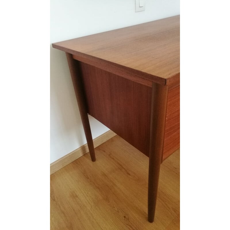 Vintage scandinavian desk in teak