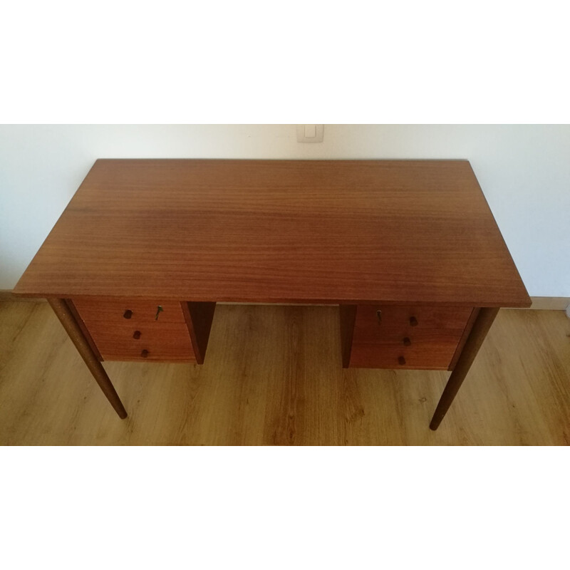 Vintage scandinavian desk in teak