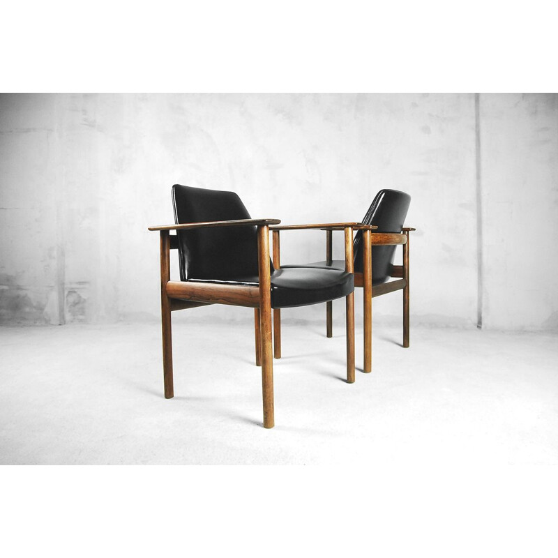 Paar Noorse fauteuils van Sven Ivar Dysthe voor Dokka Møbler