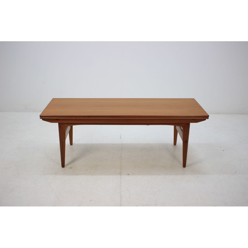 Vintage danish elevator teak table by Trioh 1960