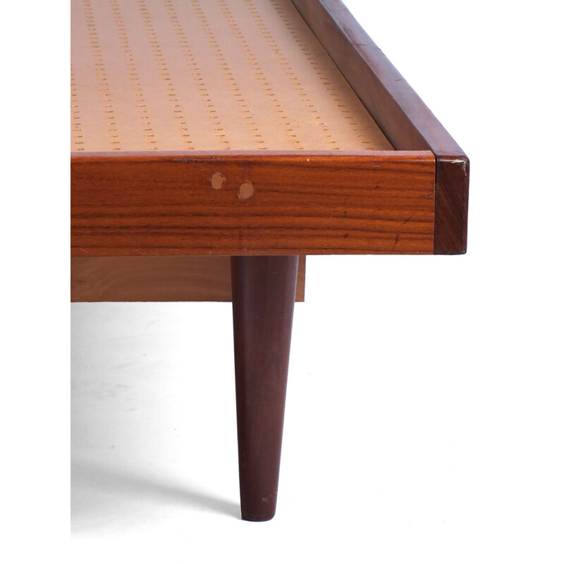 Lit de repos vintage scandinave avec tiroirs