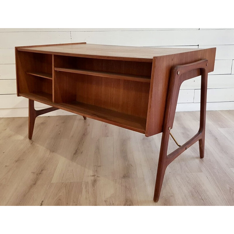 Vintage desk in teak by Arne Wahl Iversen