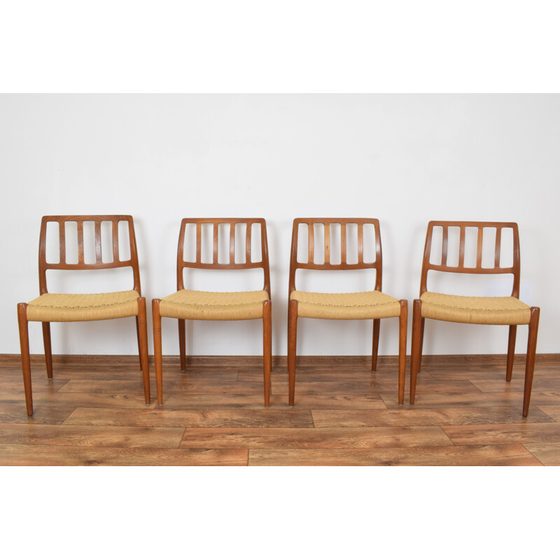 Set of 4 vintage chairs model 82 by Niels Otto (N. O.) Møller for J.L. Møllers