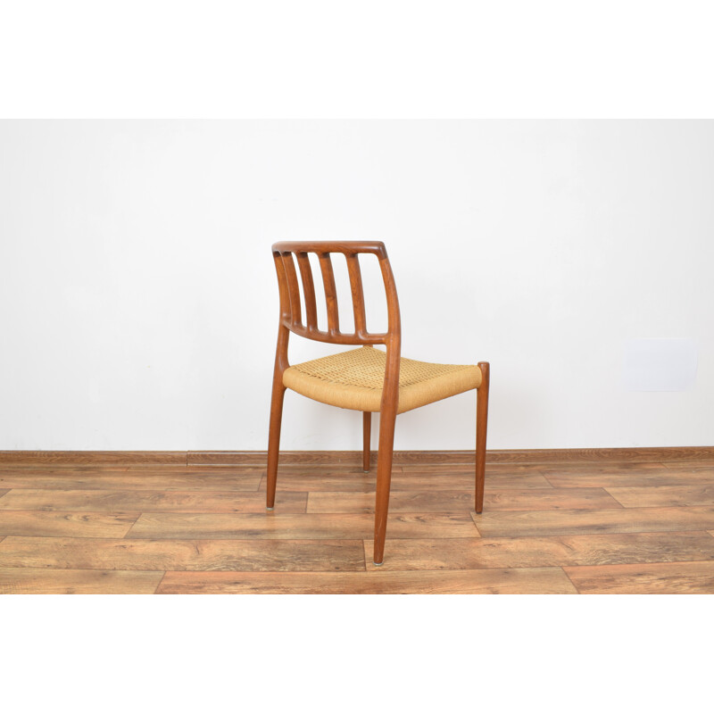 Set of 4 vintage chairs model 82 by Niels Otto (N. O.) Møller for J.L. Møllers