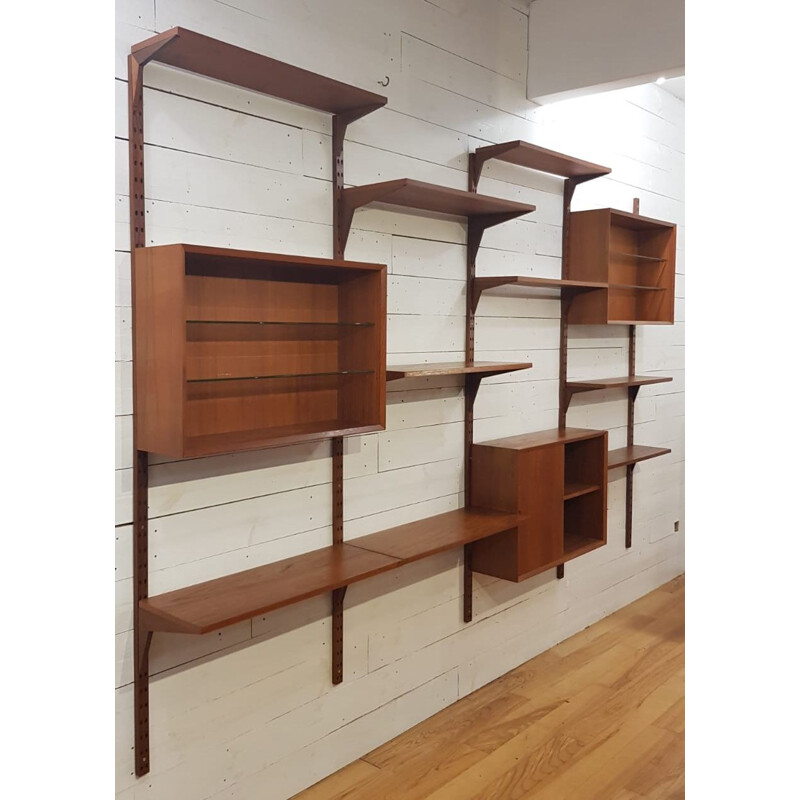 Vintage teak Royal System library by Poul Cadovius 1960