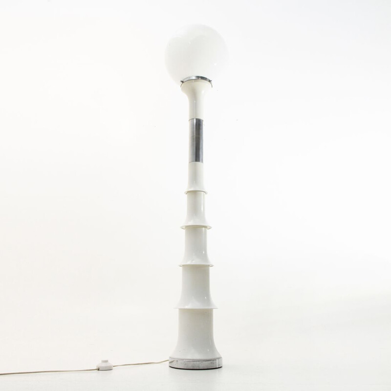 Vintage italian white floor lamp in glass and chrome 1970