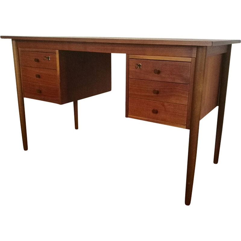 Vintage scandinavian desk in teak