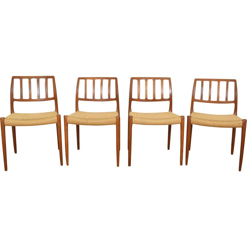 Set of 4 vintage chairs model 82 by Niels Otto (N. O.) Møller for J.L. Møllers