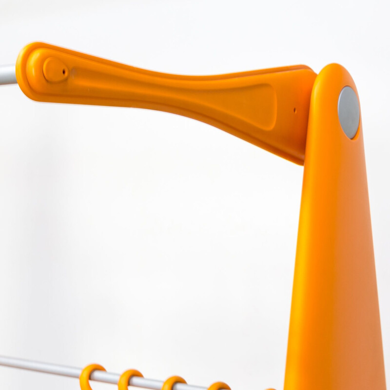 Italienischer Vintage-Garderobenständer für Servetto aus orangefarbenem Kunststoff