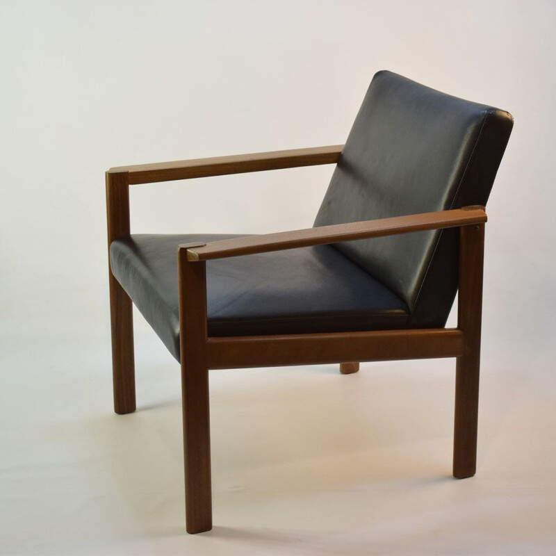 Vintage scandinavian armchair in teak and black leather 1960