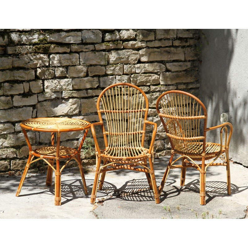 Vintage garden set in rattan