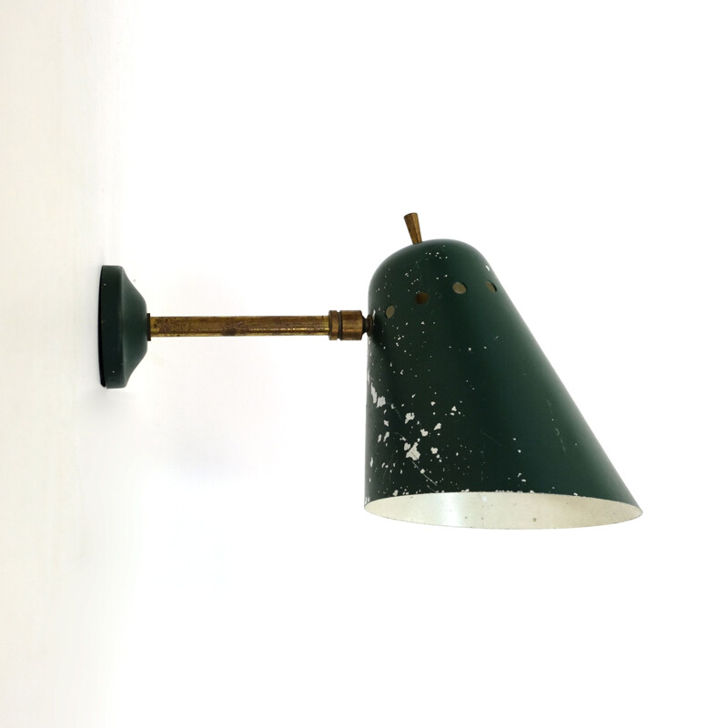 Green wall lamp in metal