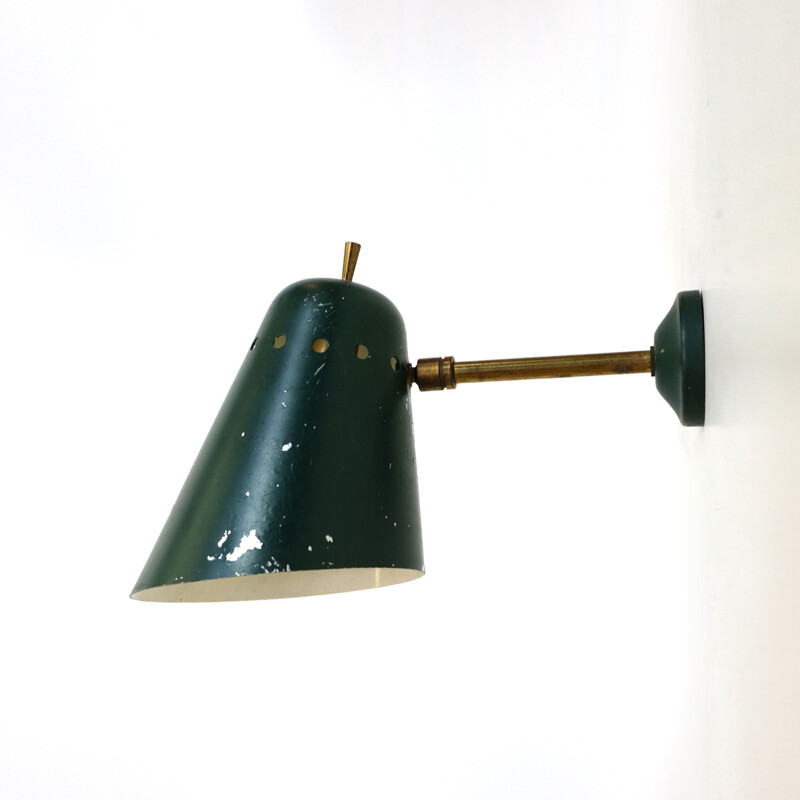 Green wall lamp in metal