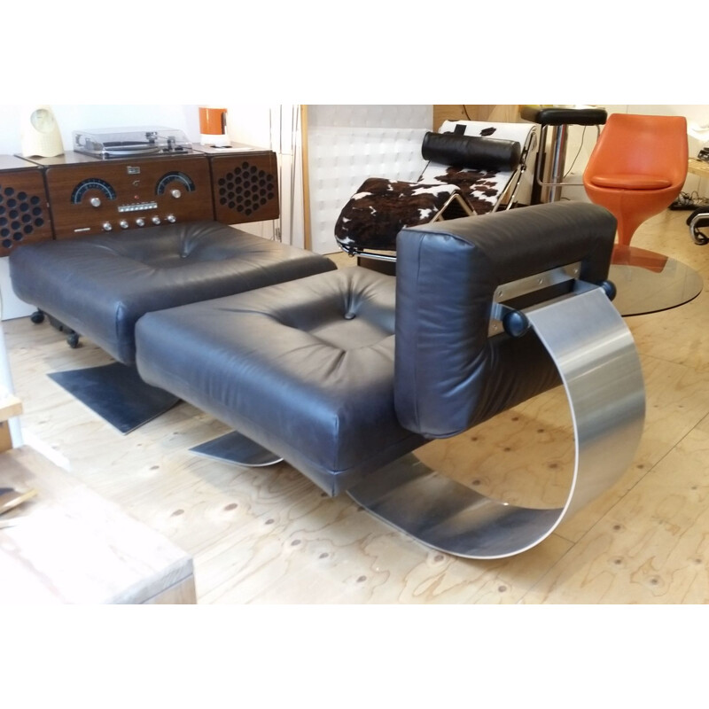 Vintage armchair and ottoman "Brazilia ON1" by Oscar Niemeyer