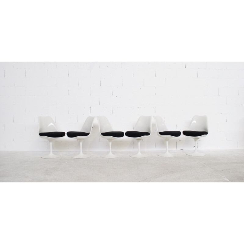 Suite de 6 chaises vintage tulip par Eero Saarinen pour Knoll International