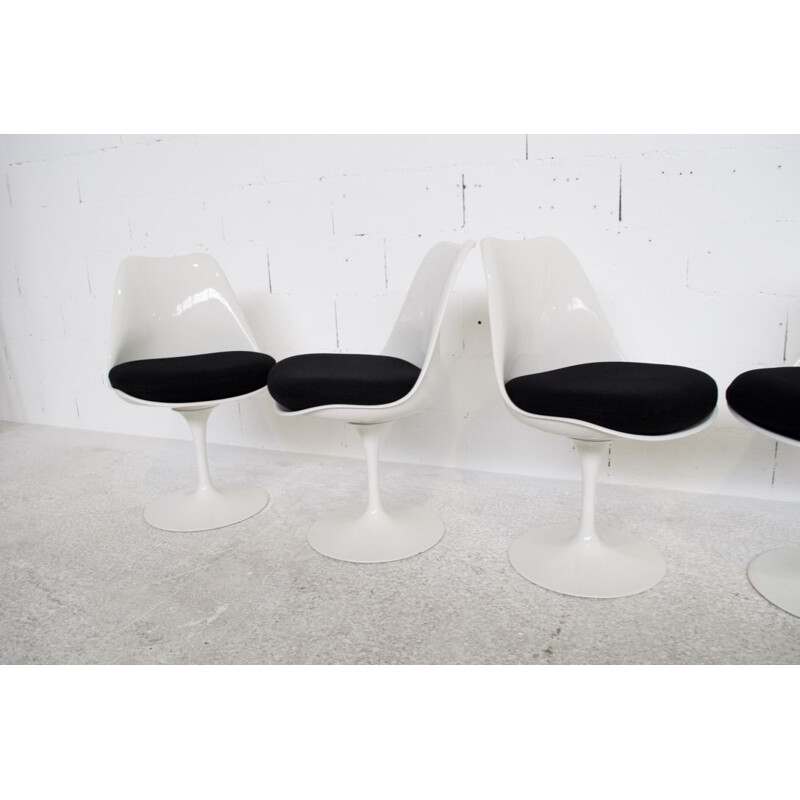 Set of 6 vintage chairs tulip by Eero Saarinen for Knoll International