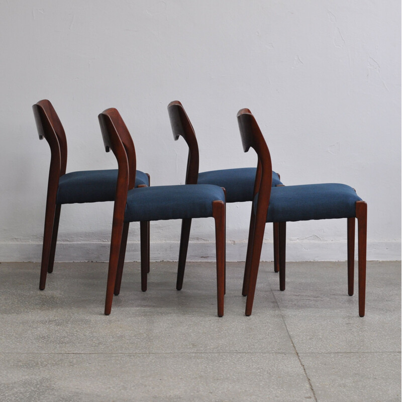 Set of 4 vintage danish 71 chairs for J.L. Møllers in rosewood 1950