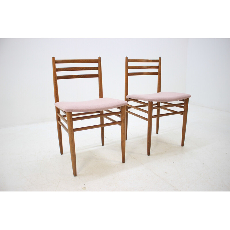 Suite van 4 vintage stoelen in roze stof