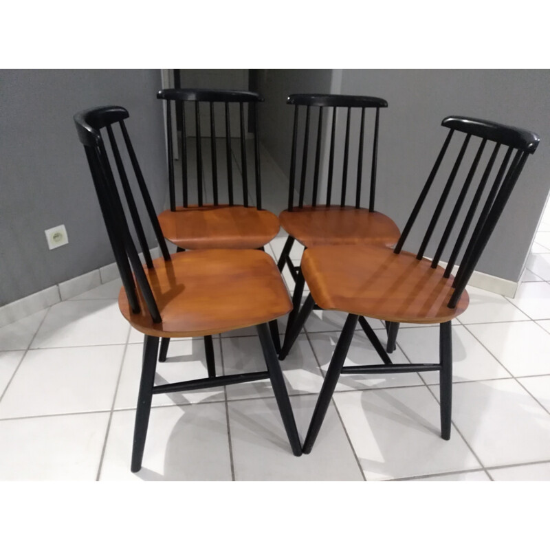 Suite of 4 bicolor Scandinavian chairs 1960