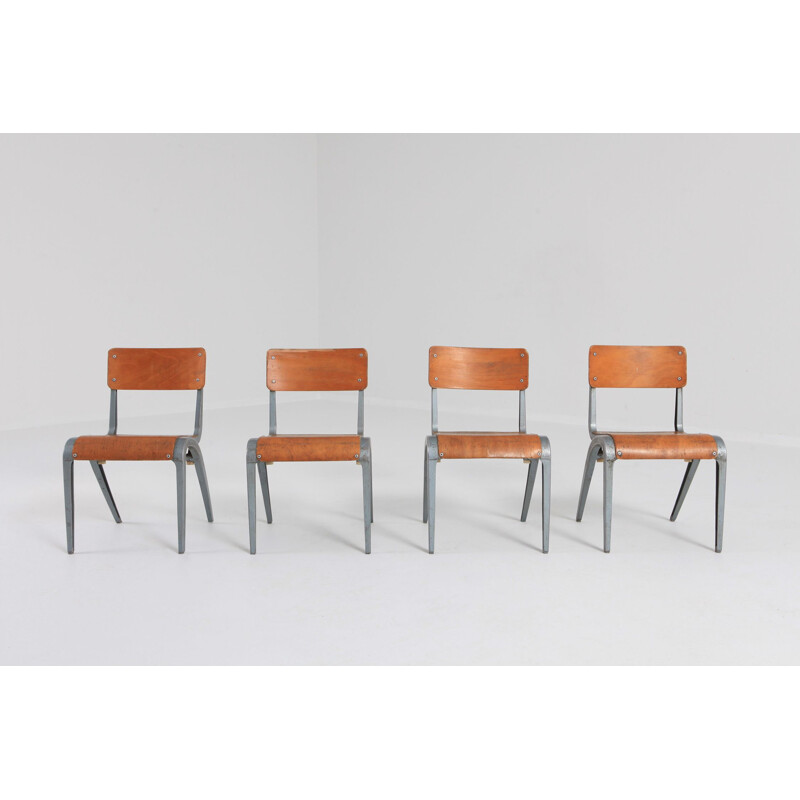 Bureau vintage industriel avec chaises pour les enfants par James Leonard pour Esavian
