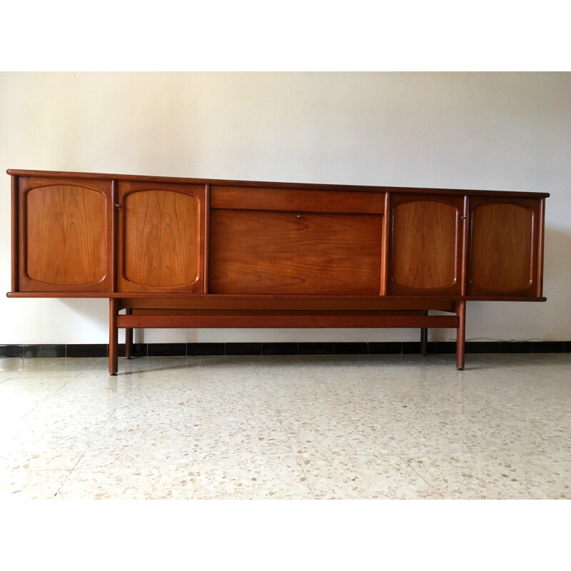 Vintage Scandinavian sideboard in teak by Gerhard Berg