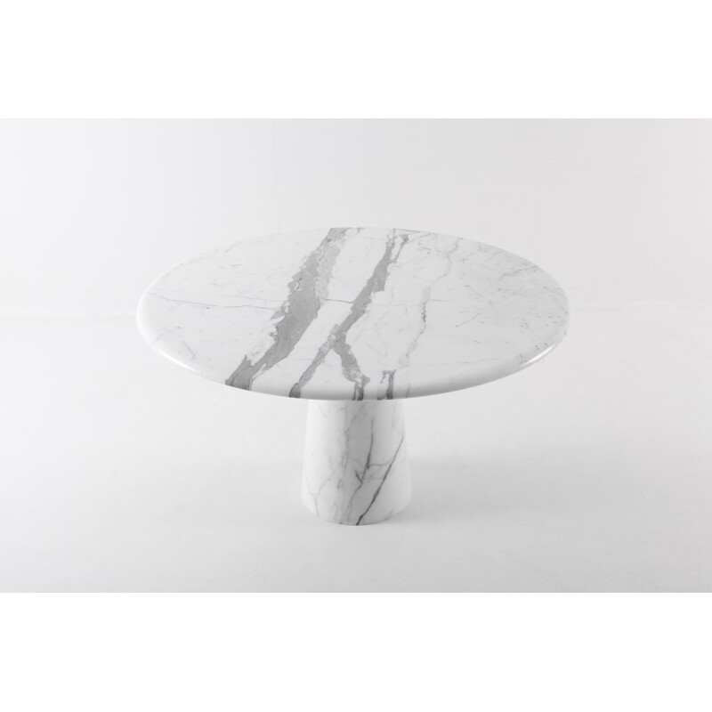 Vintage round Italian dining table in Carrara marble