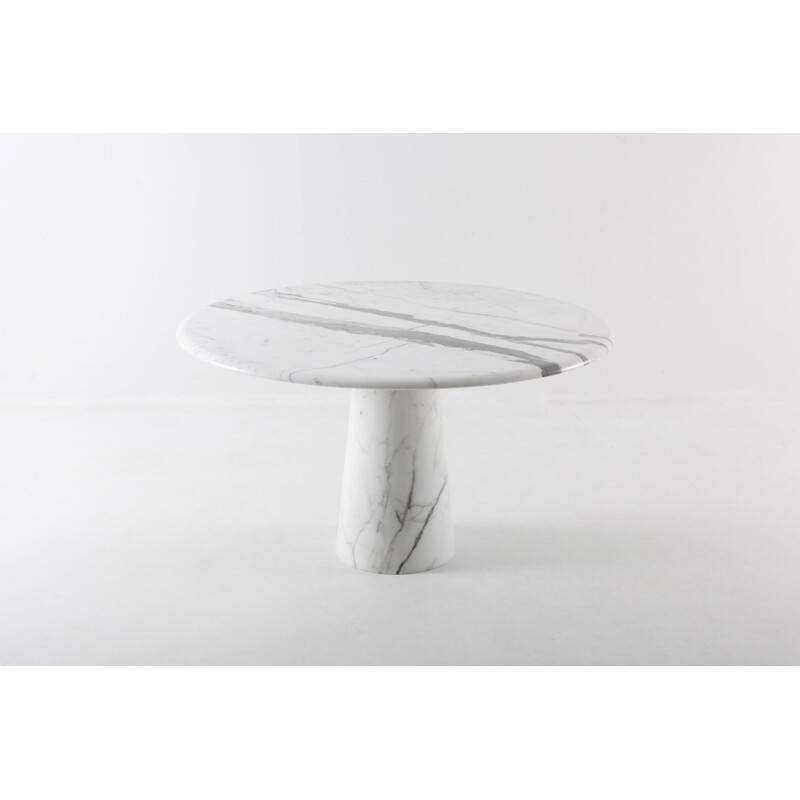 Vintage round Italian dining table in Carrara marble