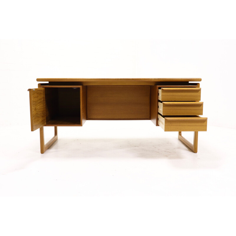 Vintage desk in teak by GV Gasvig for GV Møbler