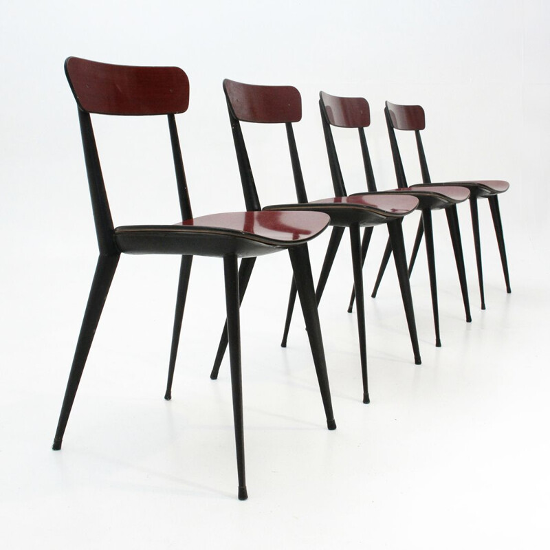 Suite de 4 chaises italiennes rouges en métal