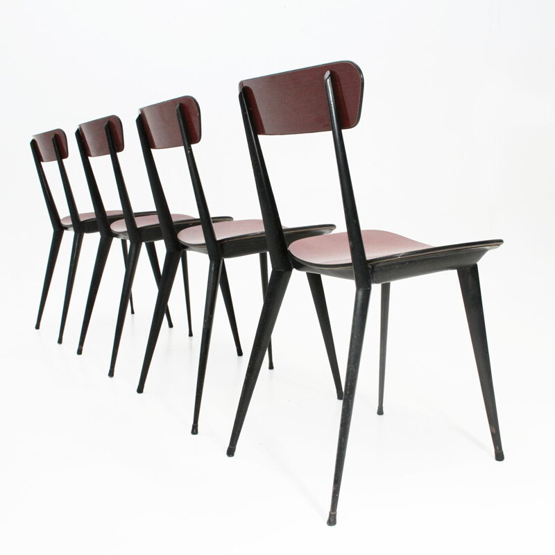 Suite de 4 chaises italiennes rouges en métal