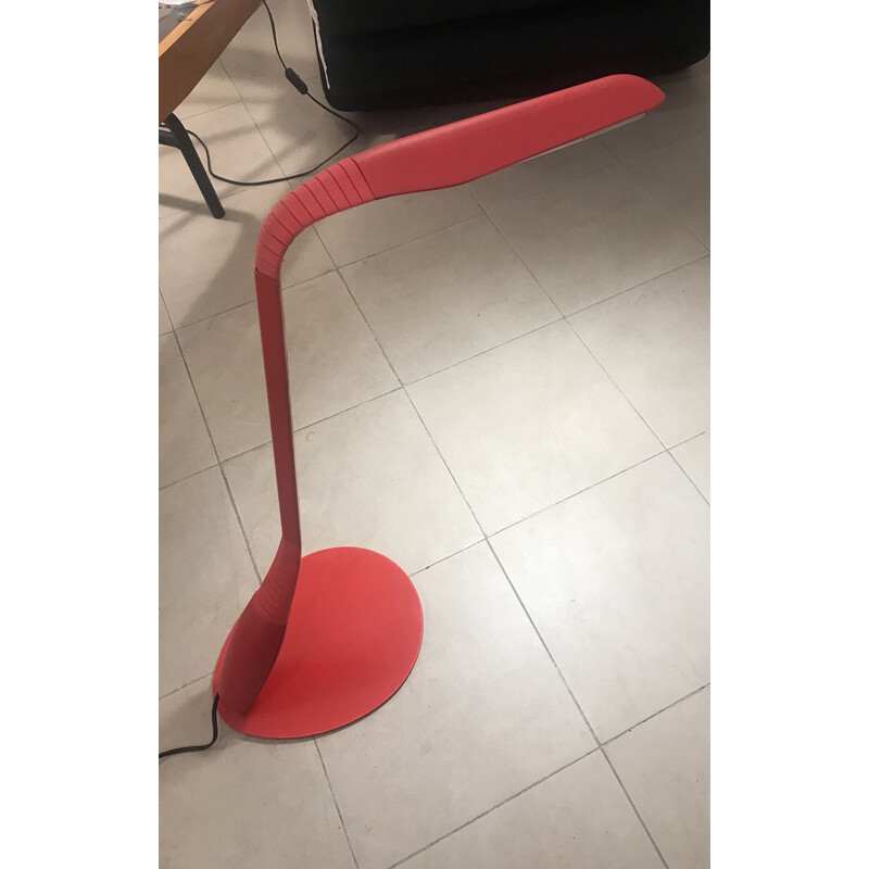 Lampe Cobra rouge par Philippe Michel