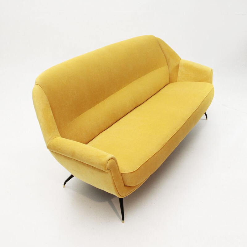 Vintage Italian sofa in yellow velvet