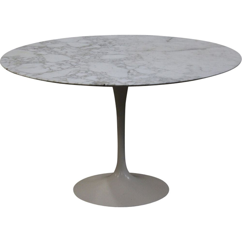 Vintage Tulip table by Saarinen for Knoll in white marble