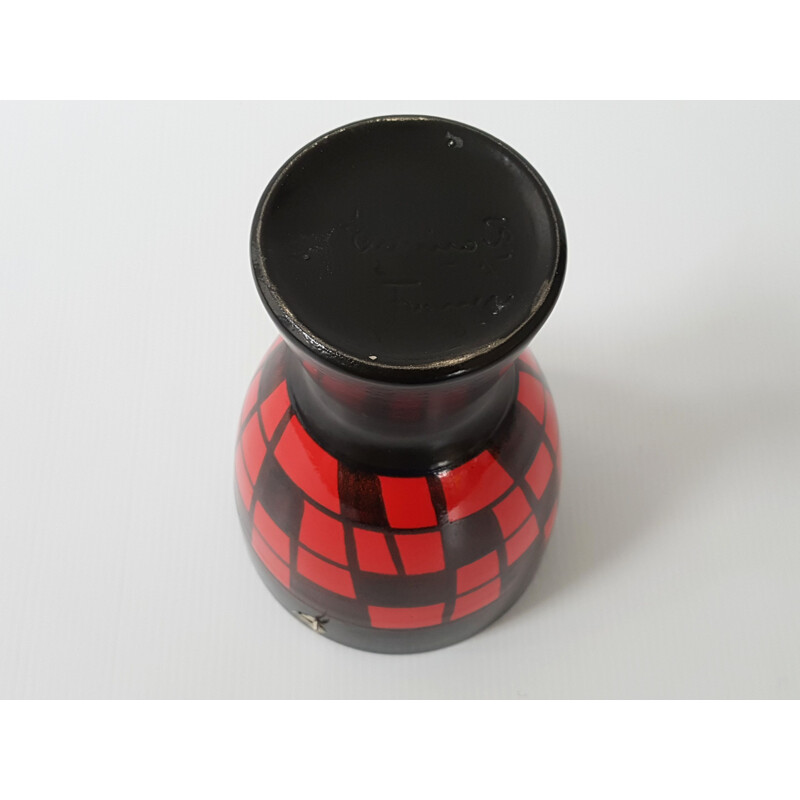 Vase diabolo rouge et noir par Elchinger