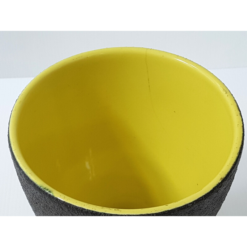 Yellow and black diabolo vase by Elchinger