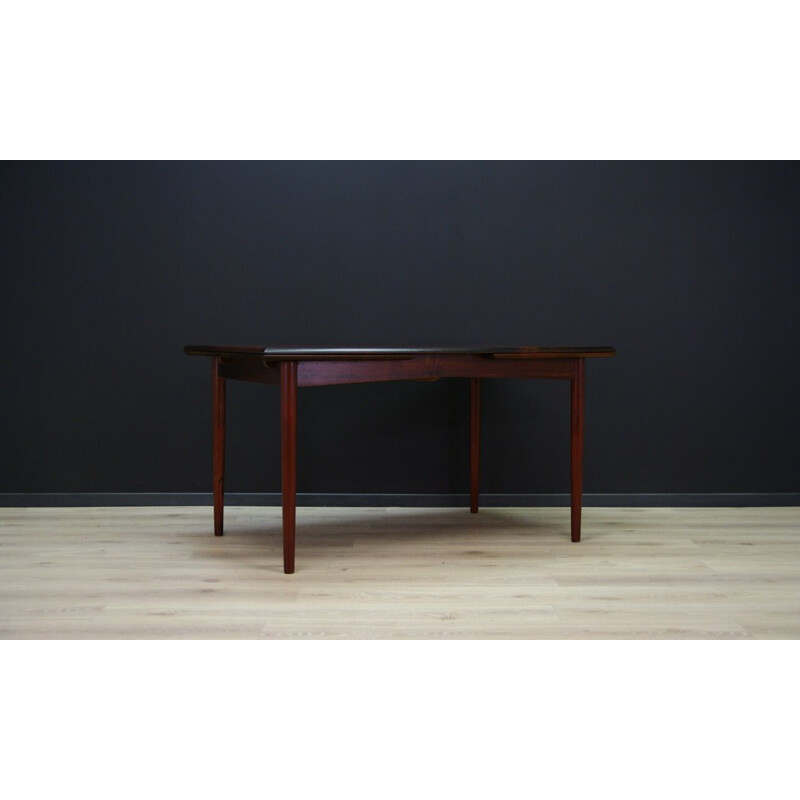 Vintage Danish dining table in rosewood