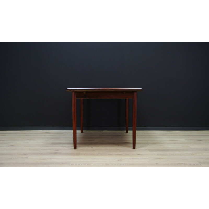 Vintage Danish dining table in rosewood