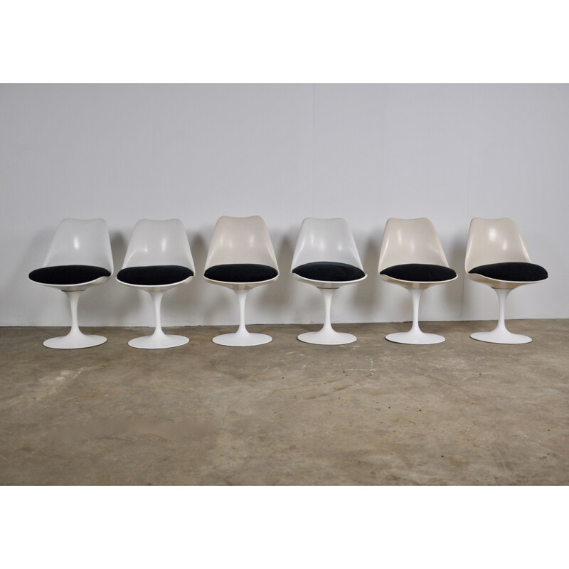 Set of 6 vintage chairs by Eero Saarinen for Knoll International