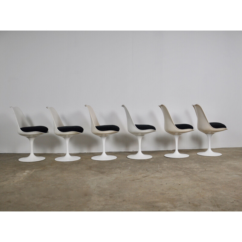 Set of 6 vintage chairs by Eero Saarinen for Knoll International
