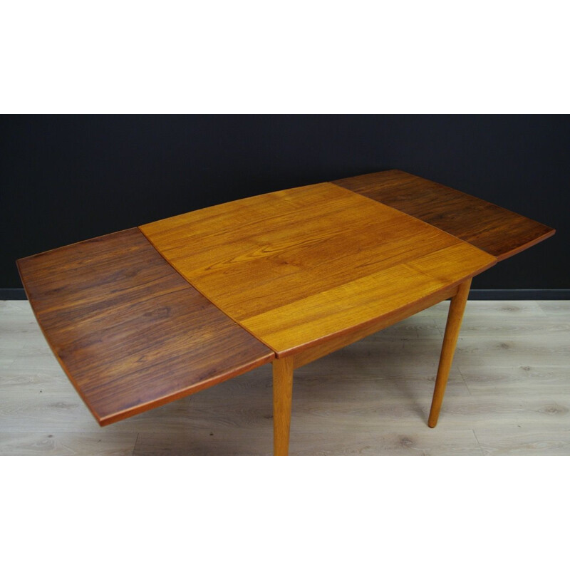 Vintage Danish dining table in teak