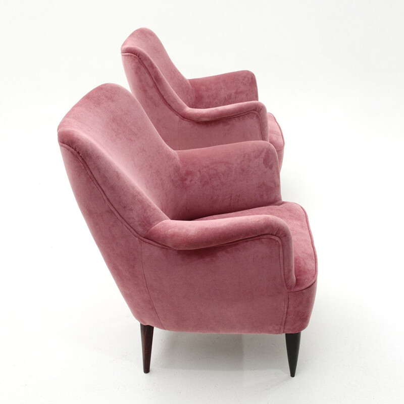 Set of 2 vintage Italian armchairs in pink velvet