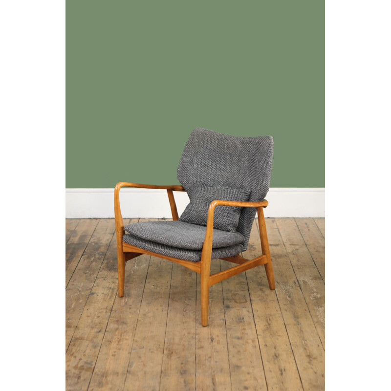 Vintage back armchair by Aksel Bender Madsen