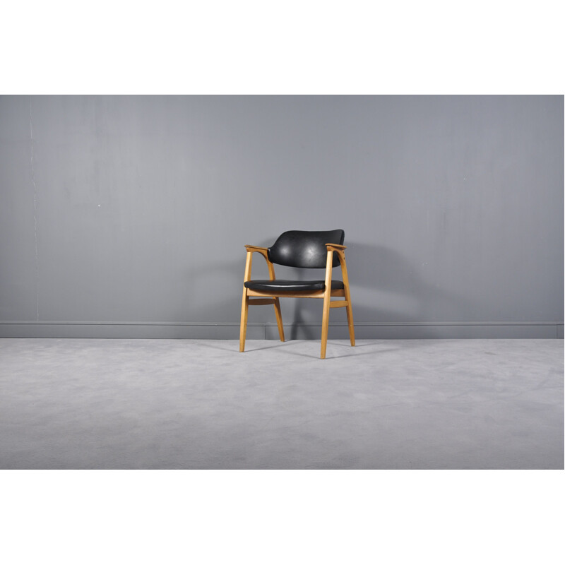 Chaise vintage danoise en chêne et faux cuir