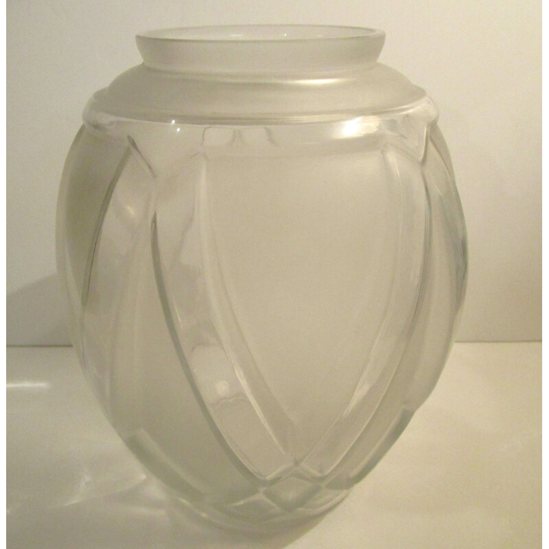 Vintage vase model Etruscan in glass by André Hunebelle