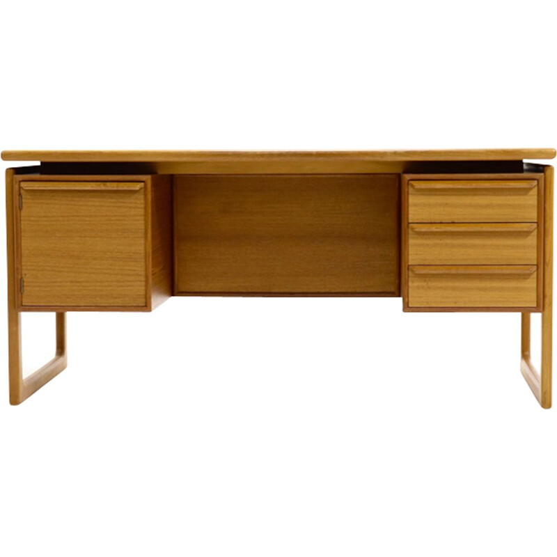 Bureau vintage en teck par GV Gasvig pour GV Møbler