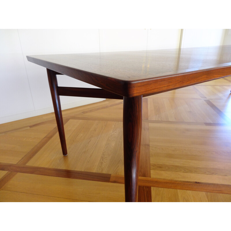 Vintage extendable table in rosewood by Arne Vodder